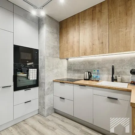Slovianka Modern Studio By Lookap -Sauna , Parking W Garazu Lodz  Exterior photo